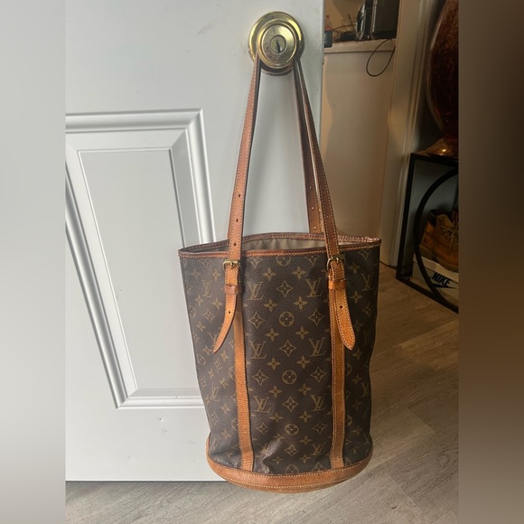 Louis Vuitton Brown GM bucket - Picture 2 of 16